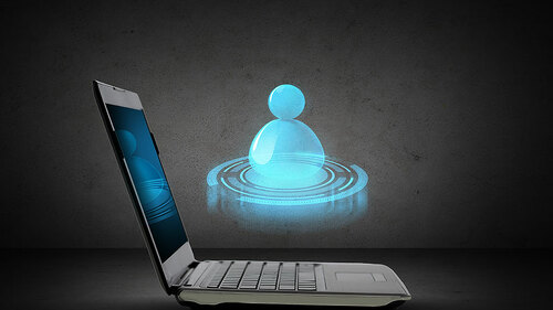 Laptop-digitales-Maennchen-92143219-FO-Syda-Productions