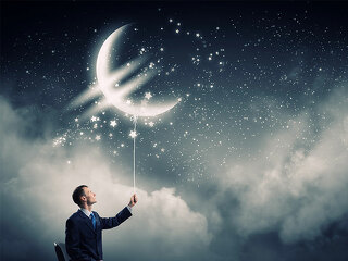 Anzugtraeger-Euro-Symbol-Mond-96768651-FO-Sergey-Nivens