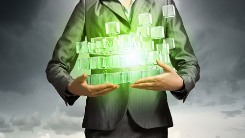 Anzugtraegerin-digitale-Baukloetze-115772645-FO-Sergey-Nivens