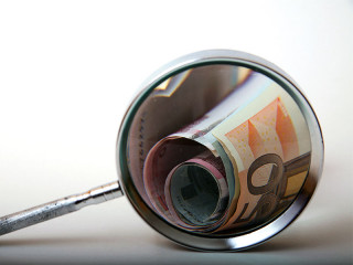 Euroscheine-Lupe-2077673-FO-Giuseppe-Porzani