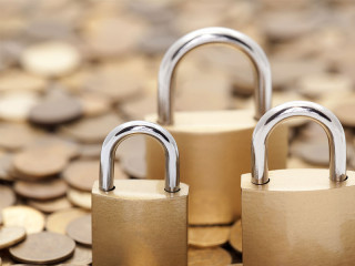 Schloesser-auf-Geldstuecken-66472177-FO-Jakub-Krechowicz