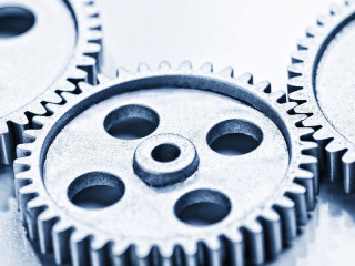 Zahnraeder-104490328-FO-Eisenhans