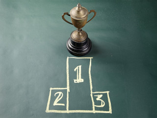 Pokal-Treppchen-98254087-FO-eskay-lim