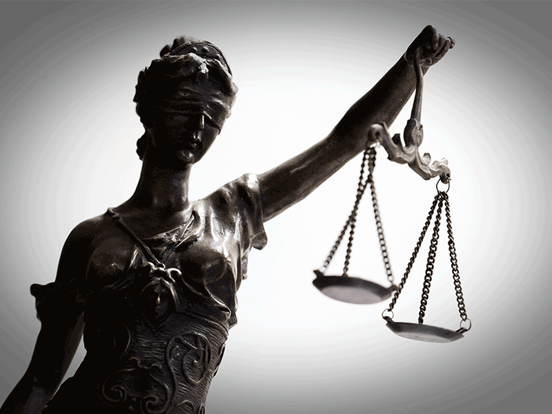 iustitia-101767961-fo-mik-photo