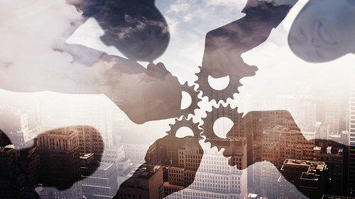 leute-zahnraeder-hochhaeuser-110543038-fo-vectorfusionart