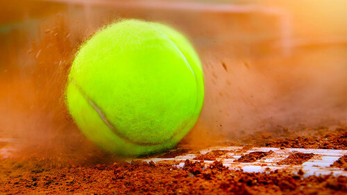 tennisball-court-90930607-fo-mikael-damkier