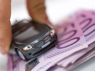 auto-euroscheine-74450987-fo-vege