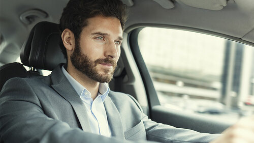 auto-fahrer-80955104-fo-ldprod