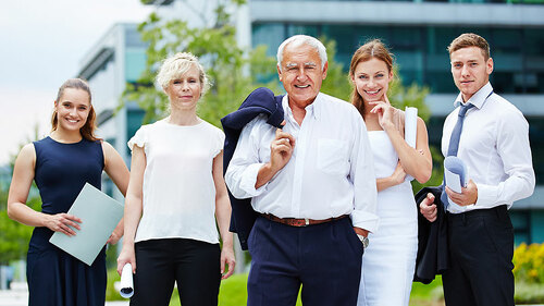 chef-mitarbeiter-86725231-fo-robert-kneschke