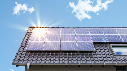 haus-photovoltaik-96906354-fo-alessandro2802