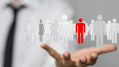 anzugtraeger-hand-maennchen-115141466-fo-vege