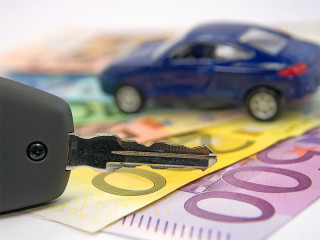 autoschluessel-geldscheine-71883853-fo-m-schuppich