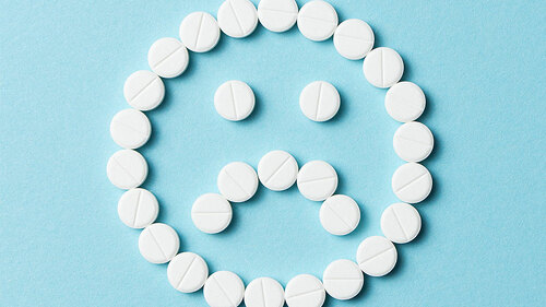 pillen-gesicht-traurig-118425356-fo-kenishirotie