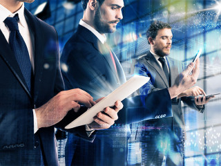 anzugtraeger-tablets-113649516-fo-alphaspirit