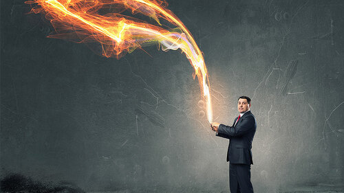 anzugtraeger-handy-feuerpfeil-116507600-fo-sergey-nivens