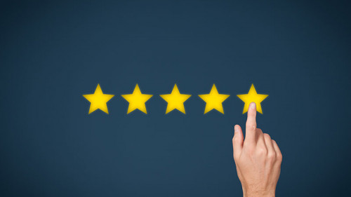 fuenf-sterne-hand-88687501-fo-jakub-jirsak