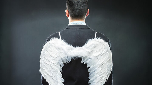 anzugtraeger-anschnallfluegel-105278689-fo-nomad-soul