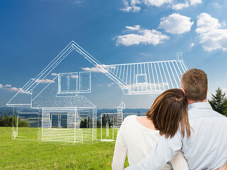 Paar-vor-skizziertem-Haus-119718758-FO-Artur-Marciniec