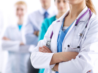 Aerzte-Team-85950582-FO-lenets-tan