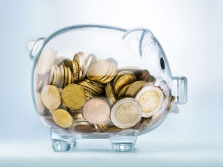 Durchsichtiges-Sparschwein-101698561-FO-pogonici