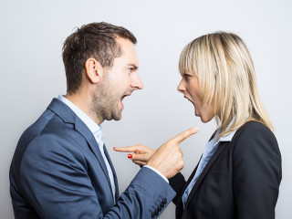 Mann-Frau-Streit-70909647-FO-DDRockstar