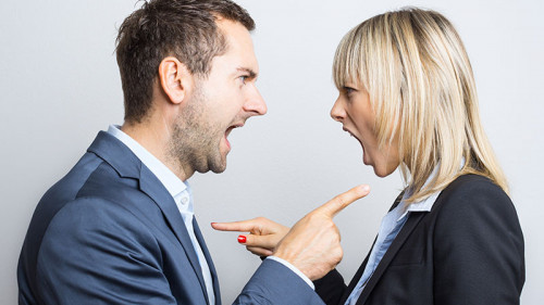 Mann-Frau-Streit-70909647-FO-DDRockstar