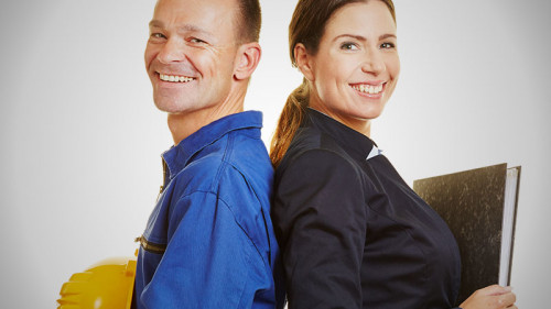 Handwerker-und-Anzugtraegerin-84506995-FO-Robert-Kneschke