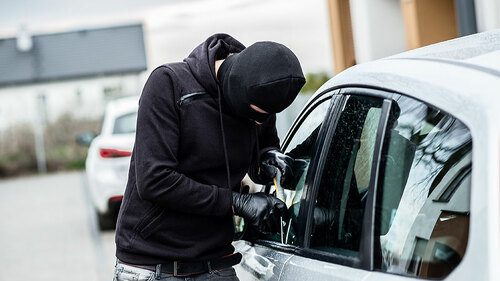 Autodieb-Brechstange-110396007-FO-Daniel-Jędzura