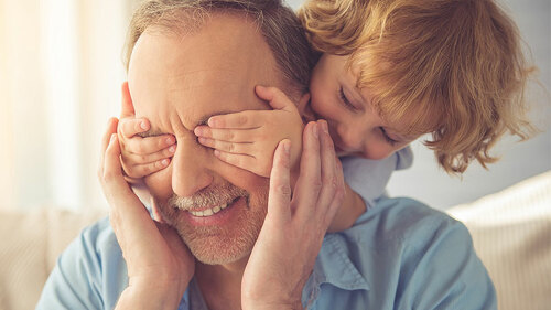 Vater-und-Kind-122503290-FO-VadimGuzhva