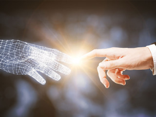 Hand-digitale-Hand-Beruehrung-140133640-FO-peshkova