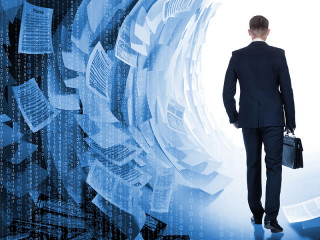 Anzugtraeger-Binaer-Code-Papier-141202374-FO-Vladimir-Melnikov