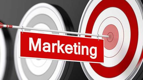 zielscheibe-marketing-pfeil-137428977-FO-Coloures-Pic