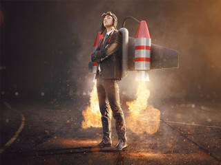 Anzugtraeger-mit-Jetpack-158600906-FO-lassedesignen