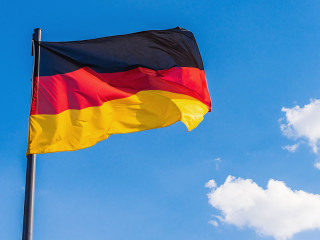 Deutschland-Flagge-112353411-FO-vulcanus