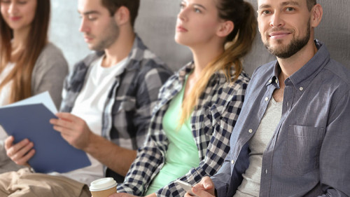 Junge-Bewerber-135385468-FO-Africa-Studio