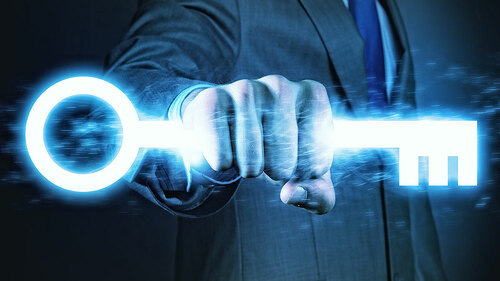 Anzugtraeger-digitaler-Schluessel-59493204-FO-Sergey-Nivens