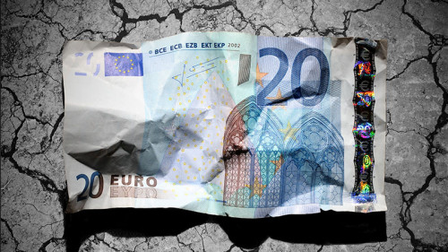 Zerknuellter-Zwanzig-Euro-Schein-39403928-FO-windu