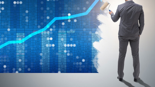 Anzugtraeger-malt-Boersenkurs-163700473-FO-Elnur