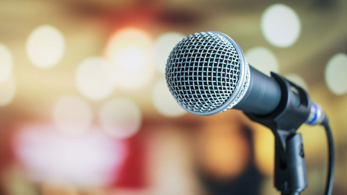 Mikrofon-164057041-FO-smolaw11