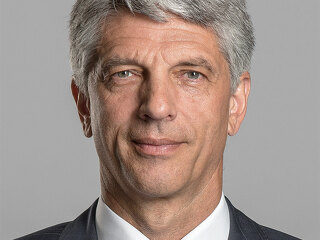 Dr-Armin-Zitzmann-2017-NUERNBERGER