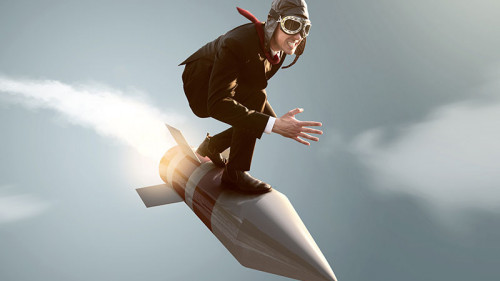 Anzugtraeger-auf-Rakete-158494703-FO-lassedesignen