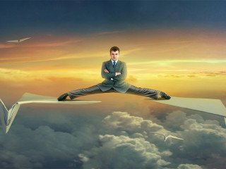 Anzugtraeger-Split-Papierflugzeuge-65470824-FO-Nomad-Soul