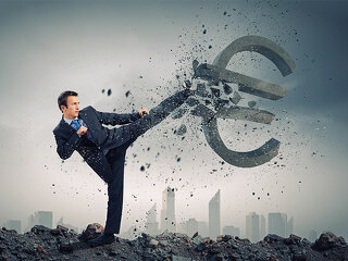 Anzugtraeger-zertritt-Euro-Symbol-66204739-FO-Sergey-Nivens