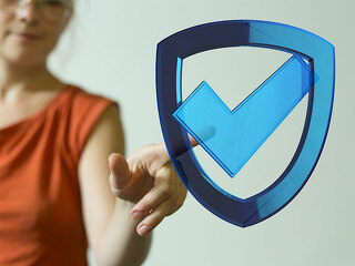 Frau-Schild-Haekchen-170127843-FO-vege