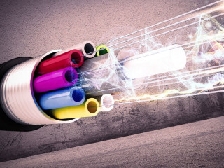 Kabel-Datenstrom-92628951-FO-alphaspirit