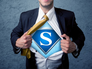 Anzugtraeger-S-auf-Brust-101421133-FO-ra2-studio