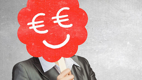 Anzugtraegerin-Euro-Smiley-maske-105434980-FO-Sergey-Nivens