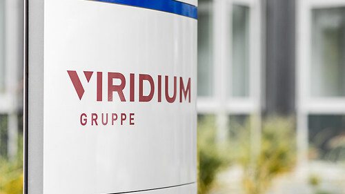 Gebauede-Schild-2018-Viridium-Gruppe