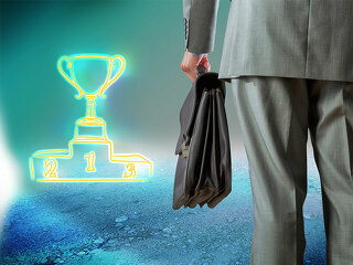 Preis-Anzugtraeger-73838775-FO-Sergey-Nivens