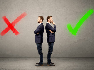 zwei-maenner-x-haekchen-FO-142767741-ra2-studio